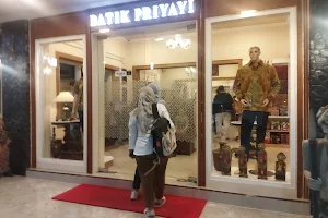 BATIK PRIYAYI LAWEYAN image