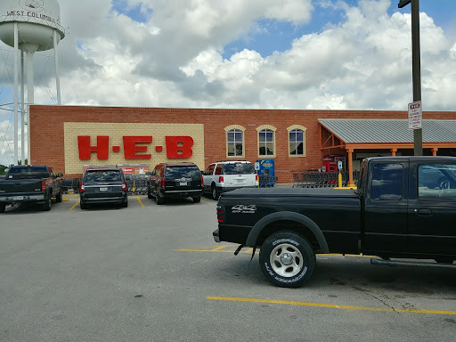 Grocery Store «H-E-B Grocery», reviews and photos, 110 Brazos Street, West Columbia, TX 77486, USA