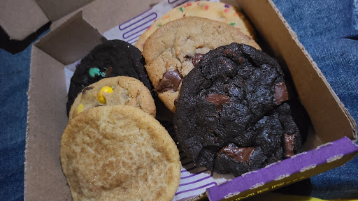 Cookie Shop «Insomnia Cookies», reviews and photos, 128 W Chimes St, Baton Rouge, LA 70802, USA