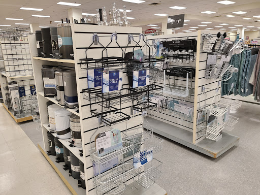 Department Store «T.J. Maxx», reviews and photos, 34 E Ridgewood Ave, Paramus, NJ 07652, USA