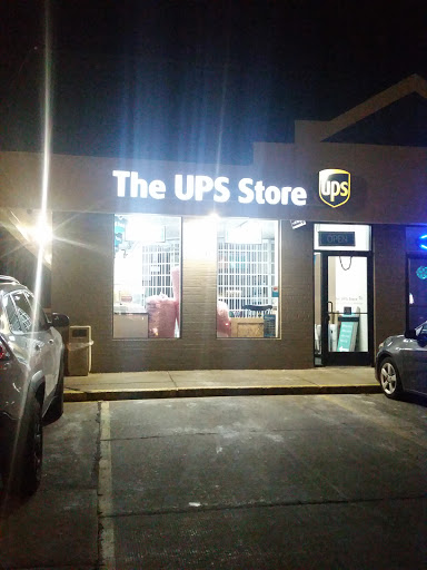 Shipping and Mailing Service «The UPS Store», reviews and photos, 31408 Harper Ave, St Clair Shores, MI 48082, USA