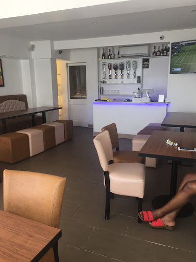 Dudu bar Nigerian Restaurant and Lounge