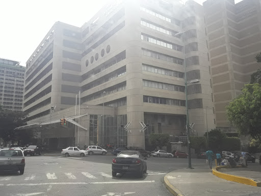 Hospital De Clinicas Caracas Estacionamiento
