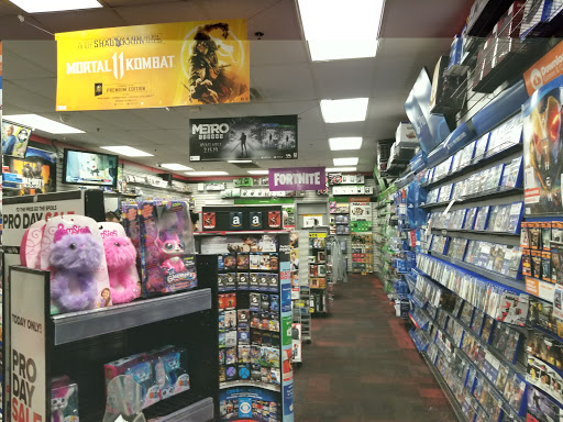 Video Game Store «GameStop», reviews and photos, 2631 Windmill Pkwy, Henderson, NV 89074, USA