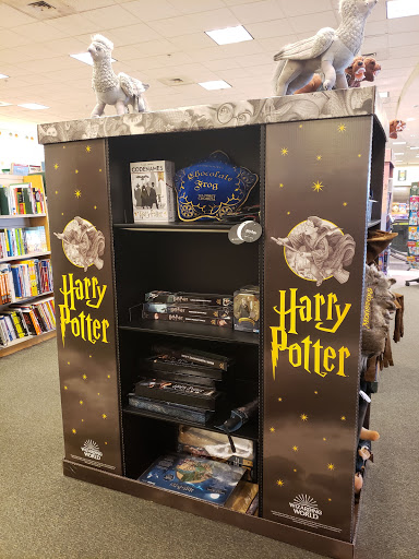 Book Store «Barnes & Noble Booksellers Boca Raton», reviews and photos, 1400 Glades Rd, Boca Raton, FL 33431, USA