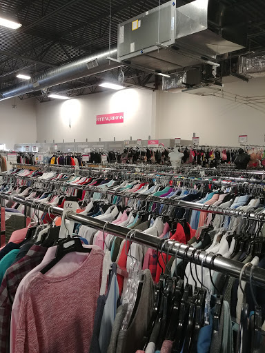Discount Store «Discount Fashion Warehouse Gahanna», reviews and photos, 870 Science Blvd, Gahanna, OH 43230, USA