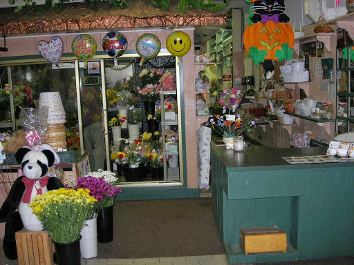 Petite II Florist, 3268 Hempstead Turnpike, Levittown, NY 11756, USA, 