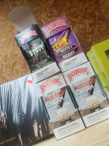 Tobacco Shop «VIP Smokers Inc», reviews and photos, 6800 Greenfield Rd, Dearborn, MI 48126, USA