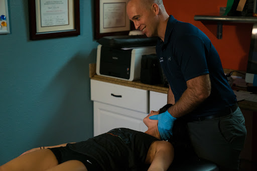 KinetikChain Denver CO - Pain Treatment & Physical Therapy Clinic