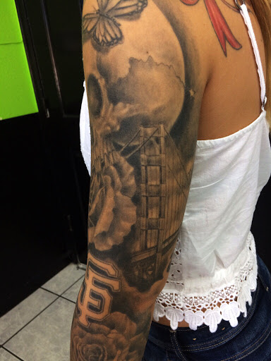 Tattoo Shop «Electric Voodoo Tattoo», reviews and photos, 34 Union Way # A, Vacaville, CA 95687, USA