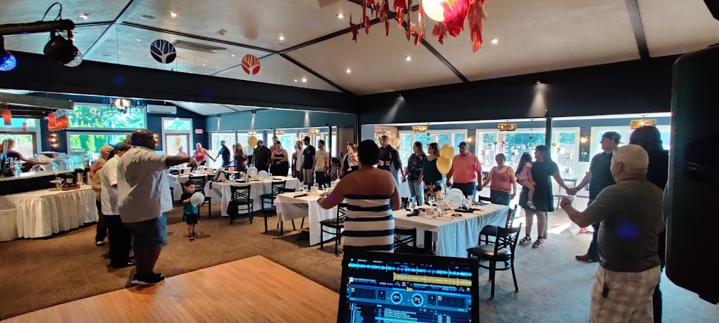 Fairways Bar & Grill 06256