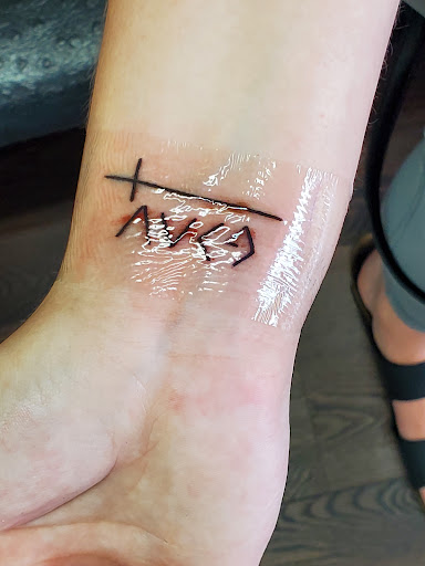 Tattoo Shop «Treasure Island Tattoo Company», reviews and photos, 10631 Gulf Blvd, Treasure Island, FL 33706, USA