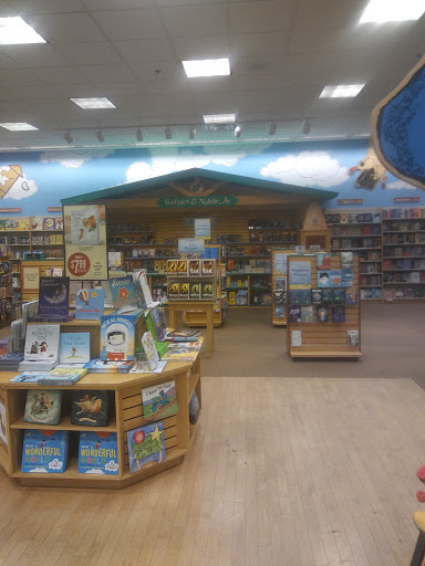 Book Store «Barnes & Noble», reviews and photos, 11802 Dale Mabry Hwy, Tampa, FL 33618, USA