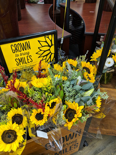 Grocery Store «Safeway», reviews and photos, 4320 SE King Rd, Milwaukie, OR 97222, USA