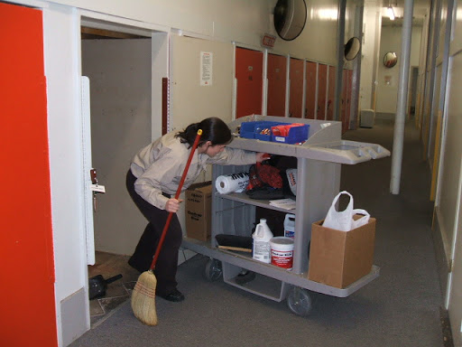 Truck Rental Agency «U-Haul Moving & Storage of Brockton», reviews and photos, 661 N Main St, Brockton, MA 02301, USA