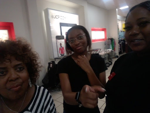 Cosmetics Store «SEPHORA inside JCPenney», reviews and photos, 31510 Gratiot Ave, Roseville, MI 48066, USA