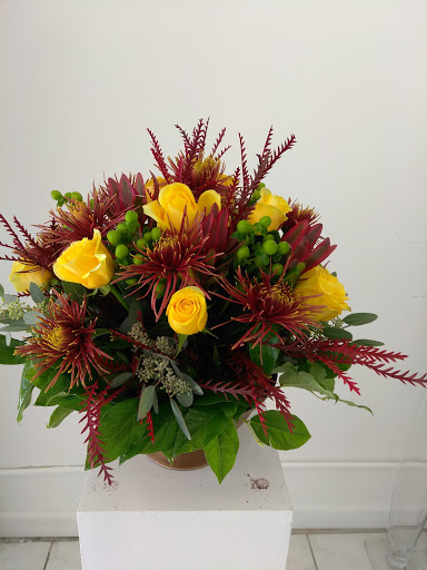 Florist «Plump Chicago Flower Shop», reviews and photos, 411 E Oakwood Blvd, Chicago, IL 60653, USA