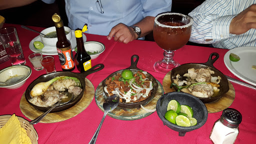 Los Mezquites Restaurant Bar