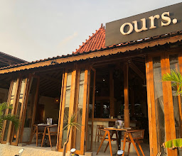 Ours Uluwatu photo