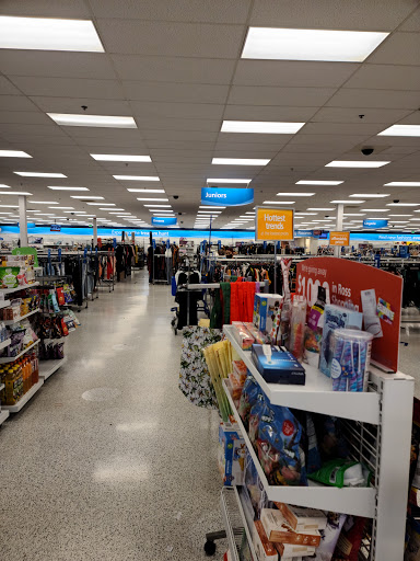 Clothing Store «Ross Dress for Less», reviews and photos, 7288 Guilford Dr, Frederick, MD 21704, USA