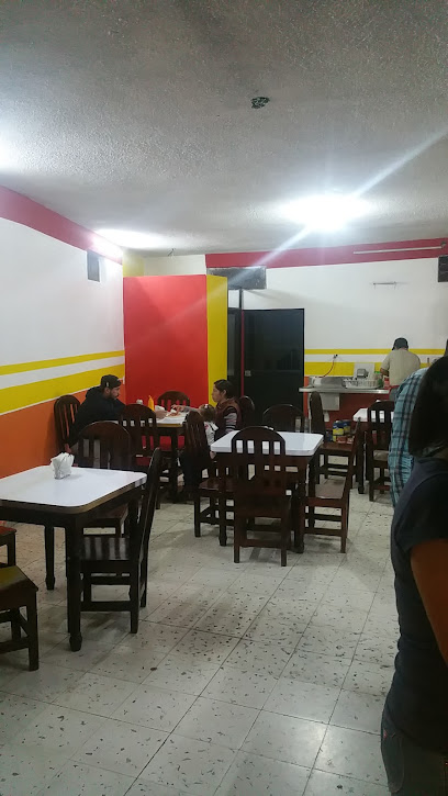Juanelo,s Pizza - C. Bravo 40, Zona Centro, 38700 Tarimoro, Gto., Mexico