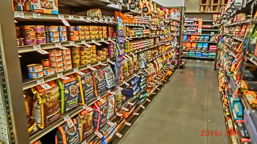 Pet Supply Store «Petco Animal Supplies», reviews and photos, 24413 Crenshaw Blvd #8, Torrance, CA 90505, USA