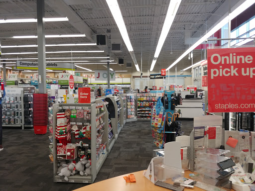 Office Supply Store «Staples», reviews and photos, 1900 Fruitville Rd, Sarasota, FL 34236, USA