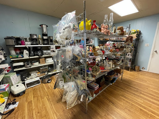 Non-Profit Organization «St. Vincent de Paul Thrift Store», reviews and photos, 213 Main St, West Chicago, IL 60185, USA