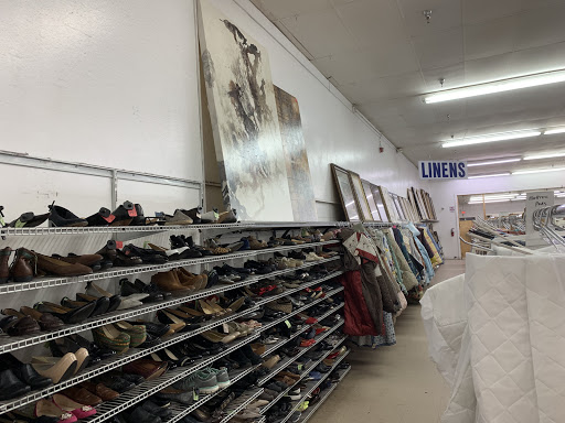 Thrift Store «Community Thrift Store», reviews and photos, 6015 Edgewater Dr, Orlando, FL 32810, USA