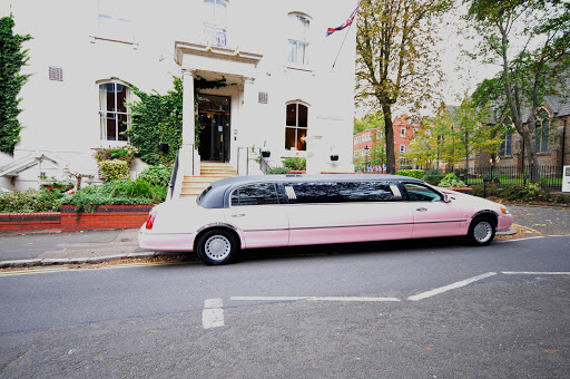GET-STRETCHED LIMOUSINE HIRE From £99.00