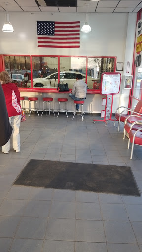 Tire Shop «Discount Tire Store - Indianapolis, IN», reviews and photos, 8302 N Michigan Rd, Indianapolis, IN 46268, USA