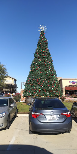 Clothing Store «Gap Factory Store», reviews and photos, 820 W Stacy Rd, Allen, TX 75013, USA