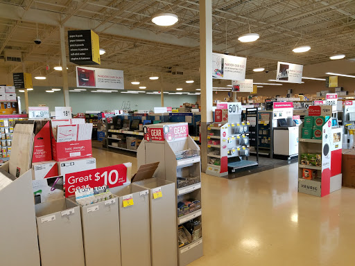 Office Supply Store «OfficeMax», reviews and photos, 11160 Fountains Dr, Maple Grove, MN 55369, USA