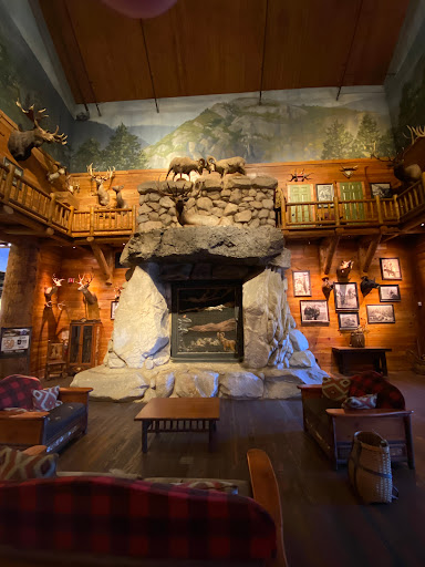 Sporting Goods Store «Bass Pro Shops», reviews and photos, 5160 Cherry Ave, San Jose, CA 95118, USA