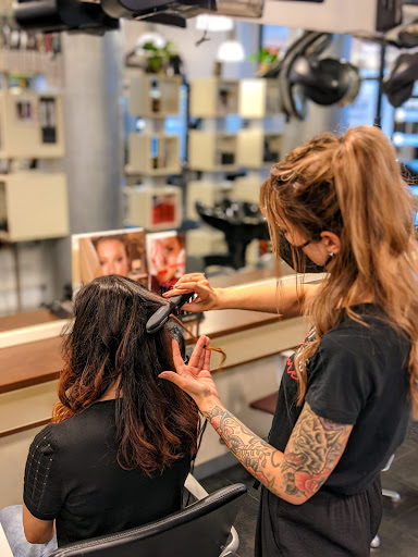 Sie+Er die Friseure In Kapfenberg