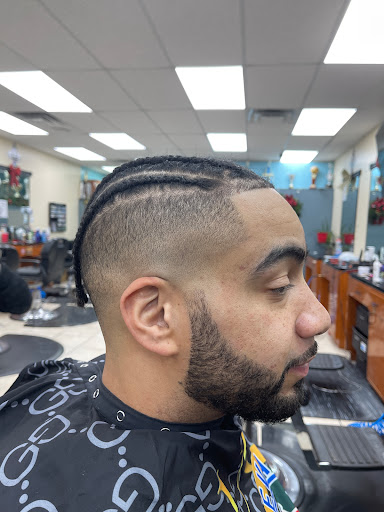 Barber Shop «CANEVARO BARBERSHOP», reviews and photos, 32 5th Ave, Bay Shore, NY 11706, USA