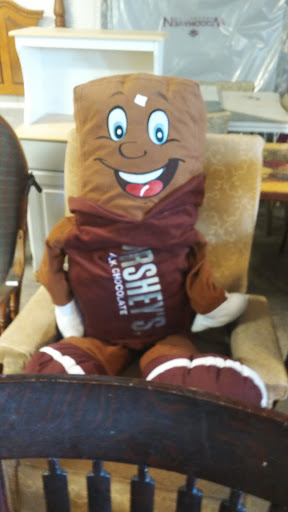 Used Furniture Store «Emmitsburg Auction», reviews and photos, 17319 N Seton Ave, Emmitsburg, MD 21727, USA