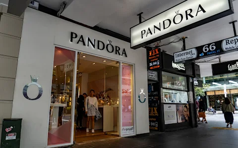 Pandora Queen St NZ image