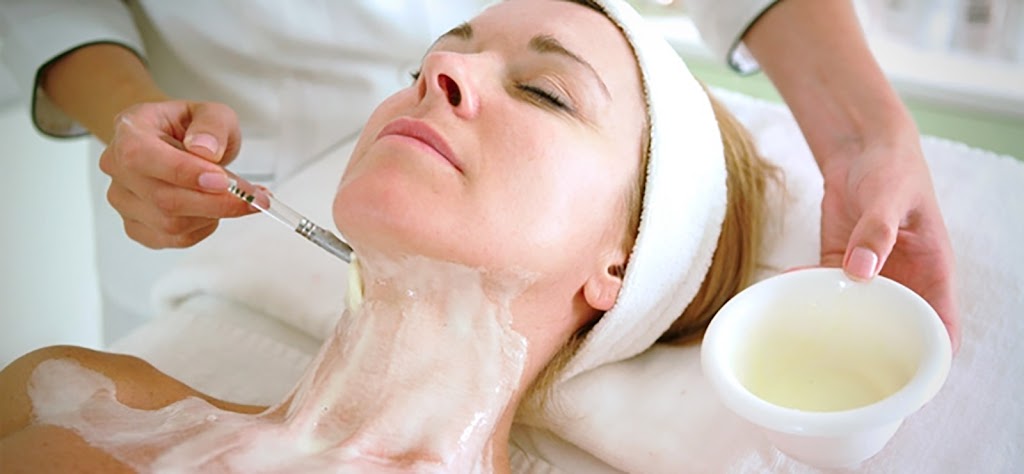 Symmetry Brow Bar & Skin Studio 78757