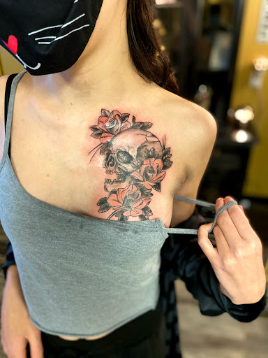 Explore henna foot tattoo ideas, creative tattoo ideas in Warner Robins, available at Untold Pain Tattoo Studio