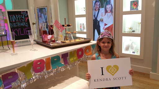 Jewelry Store «Kendra Scott», reviews and photos, 3800 N Lamar Blvd, Austin, TX 78756, USA