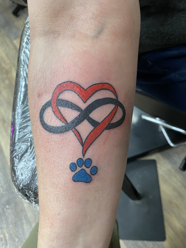 Tattoo Shop «Dead Serious Tattoos», reviews and photos, 8695 Archer Ave #2, Willow Springs, IL 60480, USA