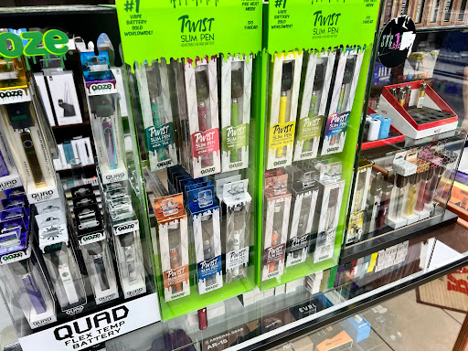 Tobacco Shop «Smoke Tokz Head Shop KC», reviews and photos, 1263 W 103rd St, Kansas City, MO 64114, USA