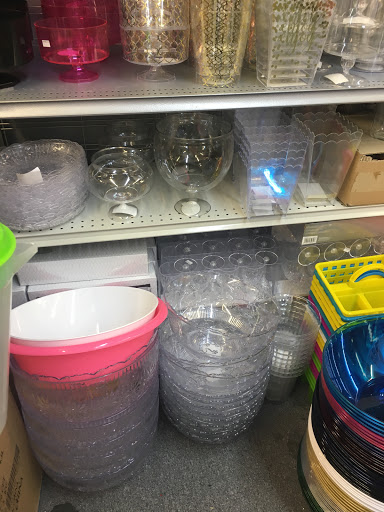 Educational Supply Store «Dollar Deals Plus», reviews and photos, 4366 Northlake Blvd, Palm Beach Gardens, FL 33410, USA