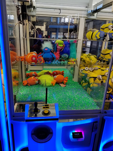 Movie Theater «Cross County Multiplex Cinemas», reviews and photos, 2 South Dr, Yonkers, NY 10704, USA