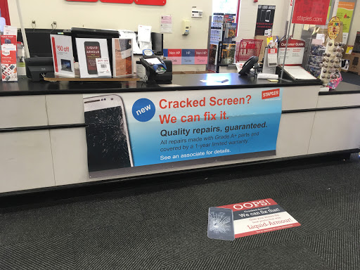 Office Supply Store «Staples», reviews and photos, 2950 Belcrest Center Dr, Hyattsville, MD 20782, USA