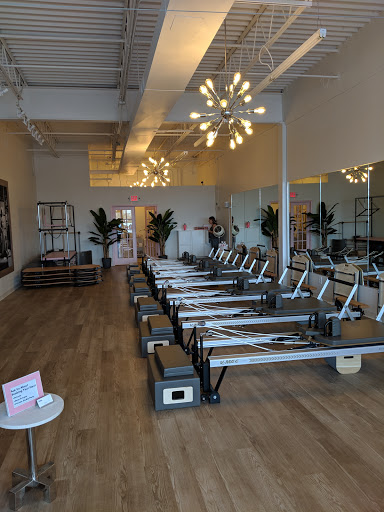 Shopping Mall «Westgate Centre», reviews and photos, 12320 Olive Blvd, Creve Coeur, MO 63141, USA