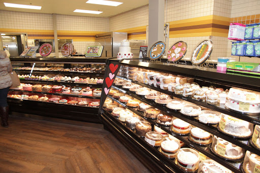 Grocery Store «Strack & VanTil Food Market», reviews and photos, 2168 W US Hwy 30, Valparaiso, IN 46385, USA