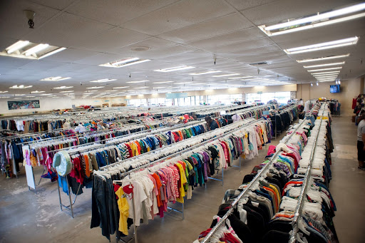 Thrift Store «Union Rescue Mission Thrift Store», reviews and photos, 280 E Arrow Hwy, Covina, CA 91722, USA