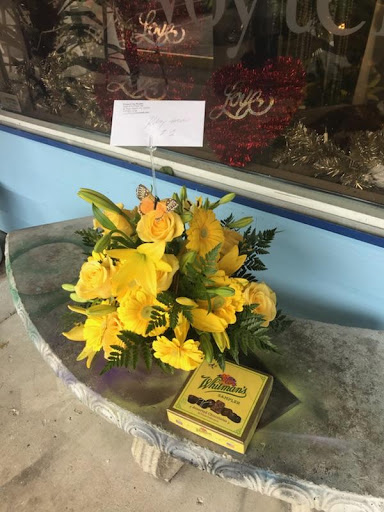 Florist «Flowers By Voytek», reviews and photos, 9524 Blind Pass Rd, St Pete Beach, FL 33706, USA